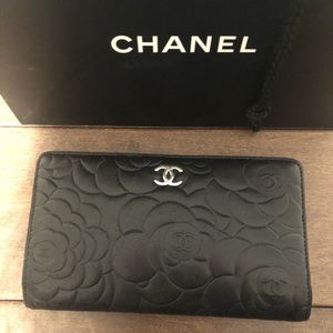 Chanel lambskin flower embossed wallet